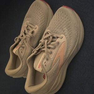 Brooks Women's Pink and Gray Athletic Shoes